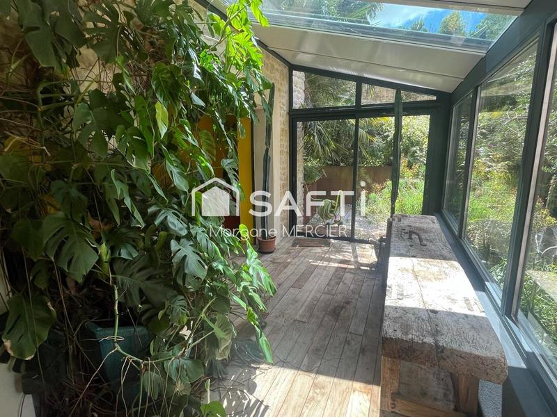 Maison - 220 m² - 8 pièces