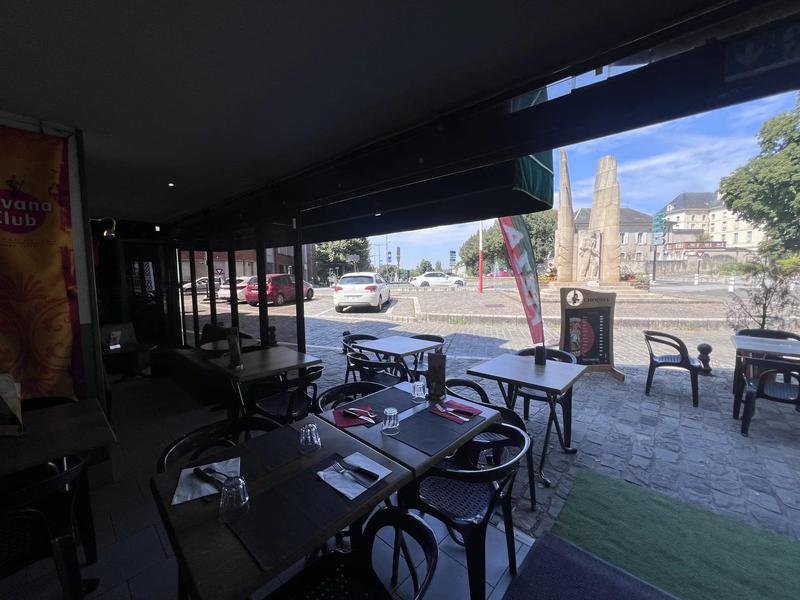 Magasins - 66 m² - 1 pièce