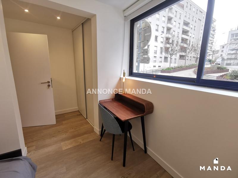 Chambre - 11 m² - 4 pièces