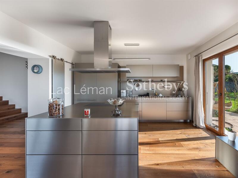 Maison - 440 m² - 9 pièces