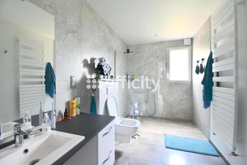 Maison de domaine équestre - 165 m² - 8 pièces