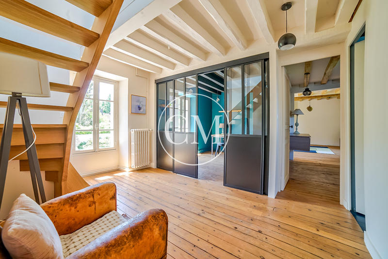 Maison - 278 m² - 8 pièces