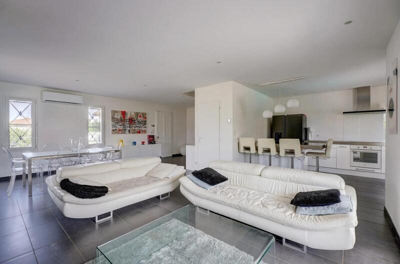 Villa - 155 m² - 6 pièces