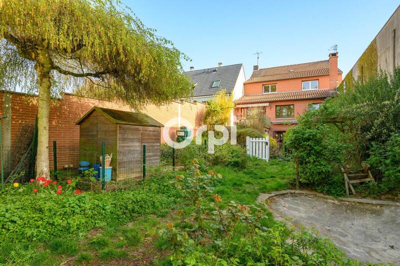 Maison - 274 m² - 9 pièces