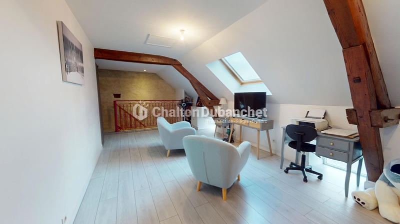 Maison - 163 m² - 7 pièces