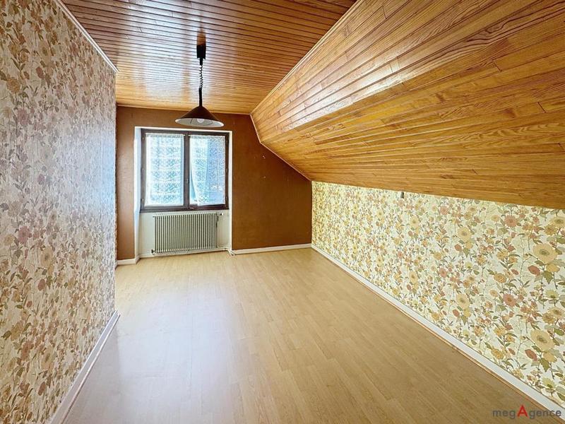 Maison traditionnelle - 195 m² - 7 pièces