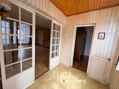 Maison - 104 m² - 4 pièces