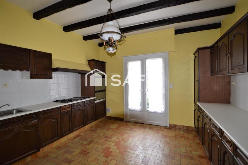 Maison - 231 m² - 8 pièces