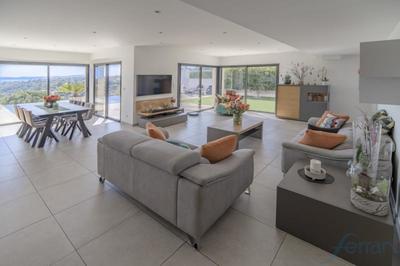 Maison d'architecte - 202 m² - 6 pièces