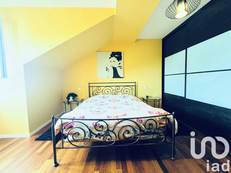 Maison - 180 m² - 8 pièces