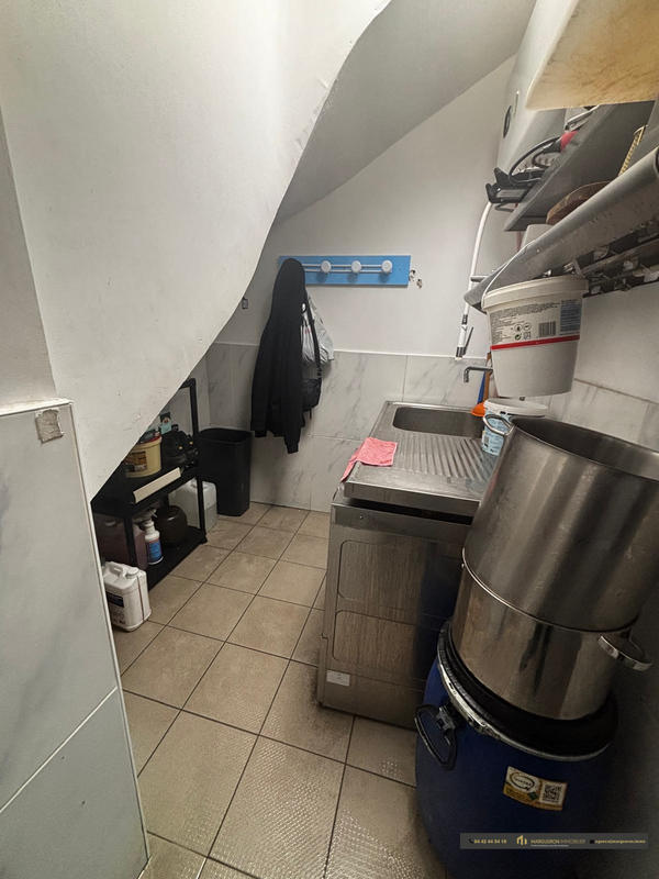 Local commercial - 115 m²