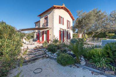 Maison de maîtres - 160 m² - 6 pièces