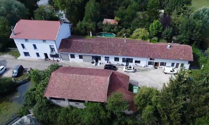 Maison - 900 m² - 24 pièces