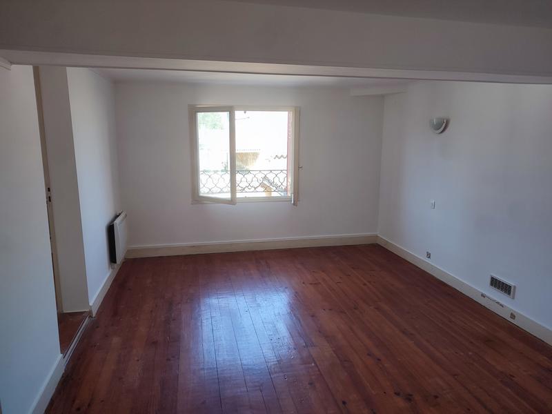 Maison - 217 m² - 9 pièces