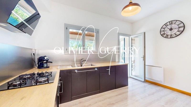 Maison - 160 m² - 8 pièces