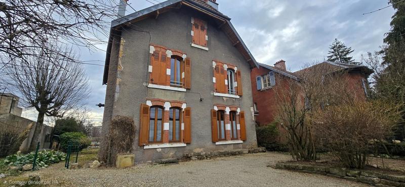 Maison - 157 m² - 8 pièces