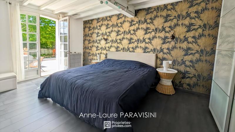 Maison - 270 m² - 10 pièces