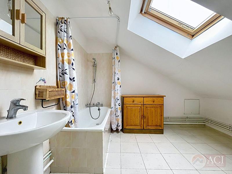 Maison - 191 m² - 10 pièces