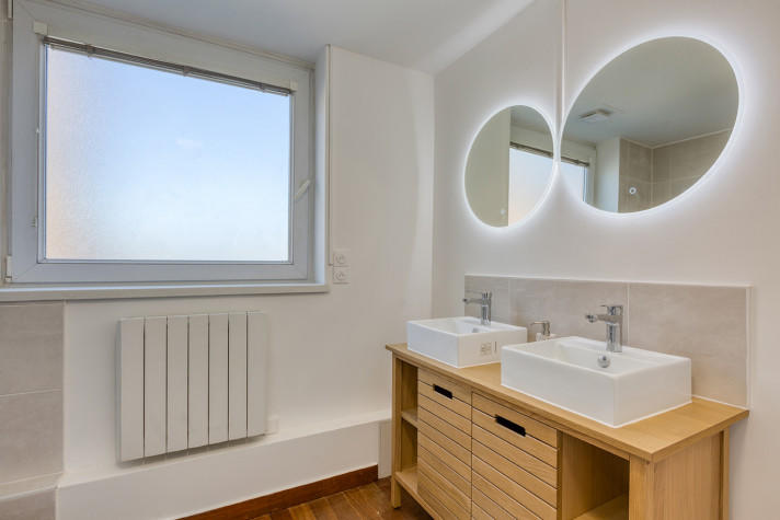 Appartement - 97 m² - 5 pièces