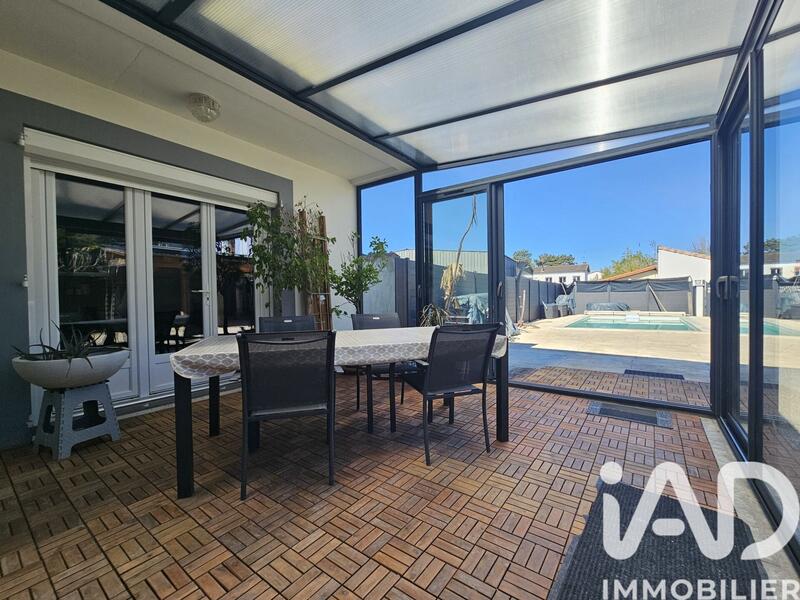 Maison - 98 m² - 4 pièces