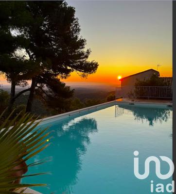 Maison - 150 m² - 4 pièces