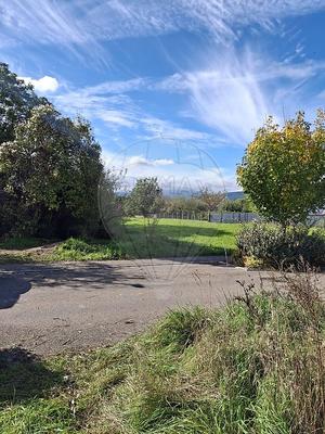 Terrain constructible - 587 m²
