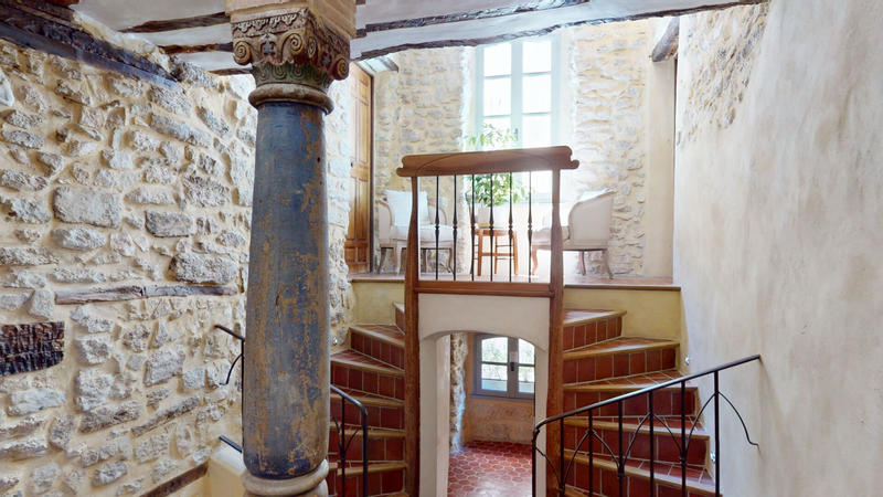 Maison - 397 m² - 11 pièces