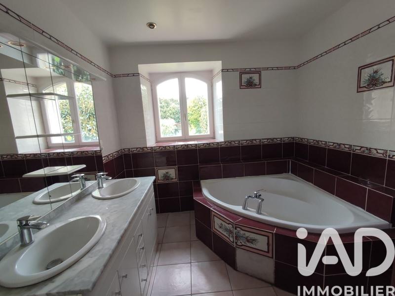 Maison - 190 m² - 6 pièces