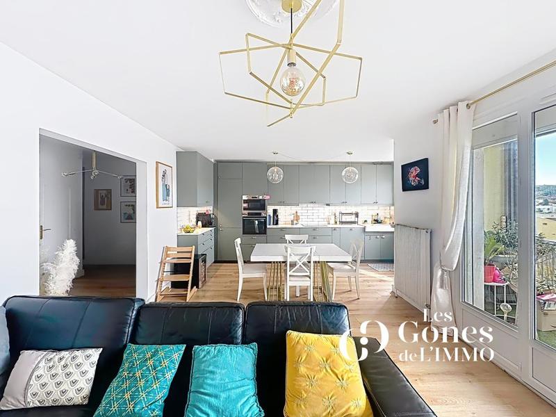 Appartement - 103 m² - 5 pièces