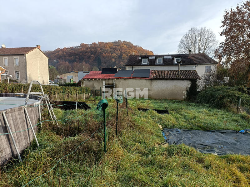 Maison - 187 m² - 12 pièces