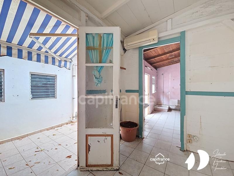 Immeuble - 195 m² - 10 pièces