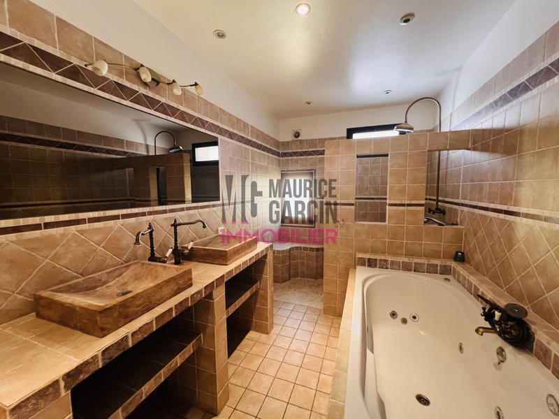 Maison - 175 m² - 6 pièces