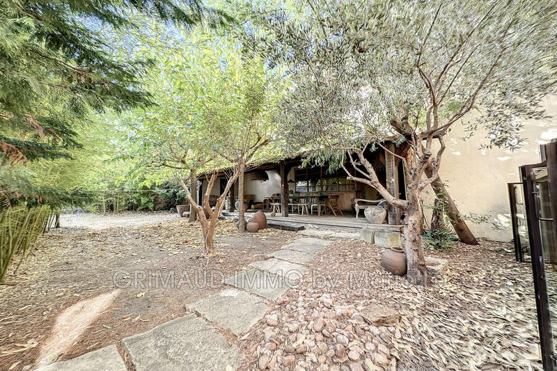 Maison de village - 300 m² - 9 pièces