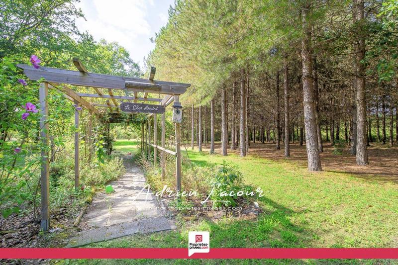 Maison - 180 m² - 8 pièces