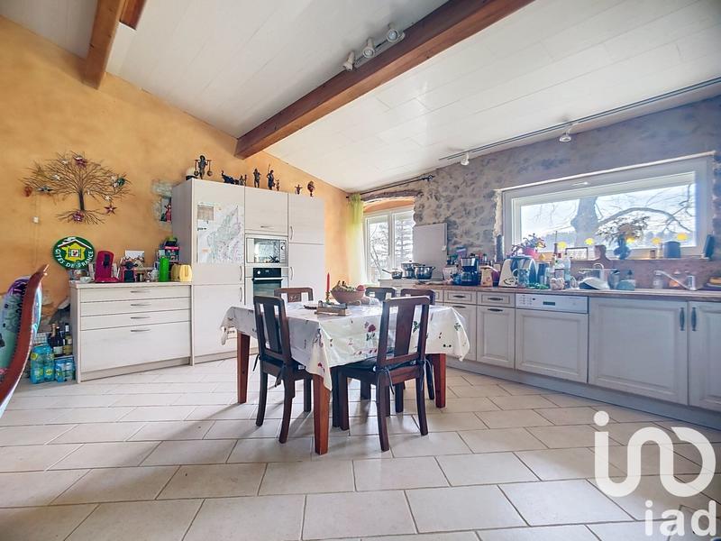 Maison - 285 m² - 16 pièces