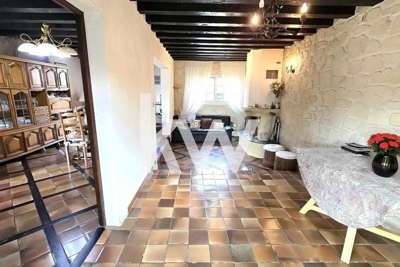 Maison - 268 m² - 7 pièces