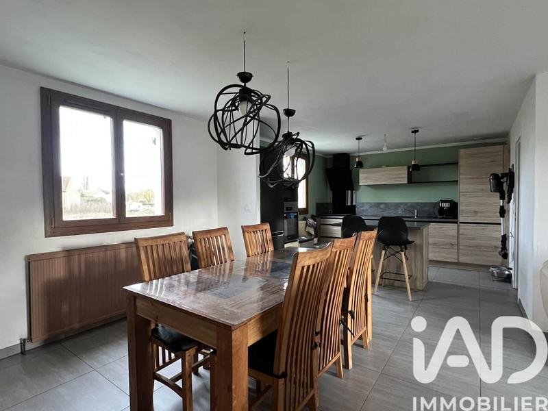 Maison - 99 m² - 4 pièces