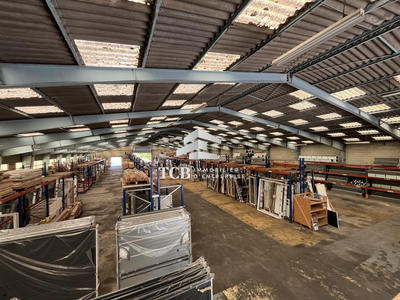 Local d'activités - 2 088 m²