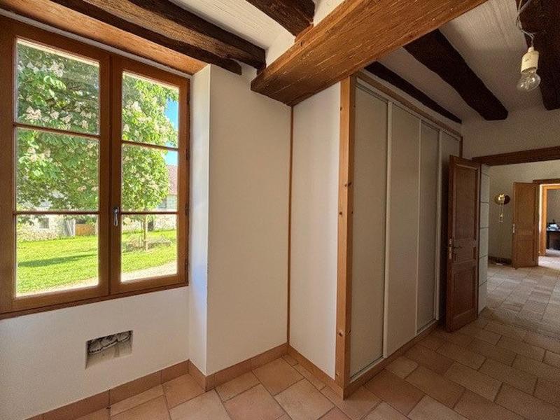 Maison - 230 m² - 8 pièces