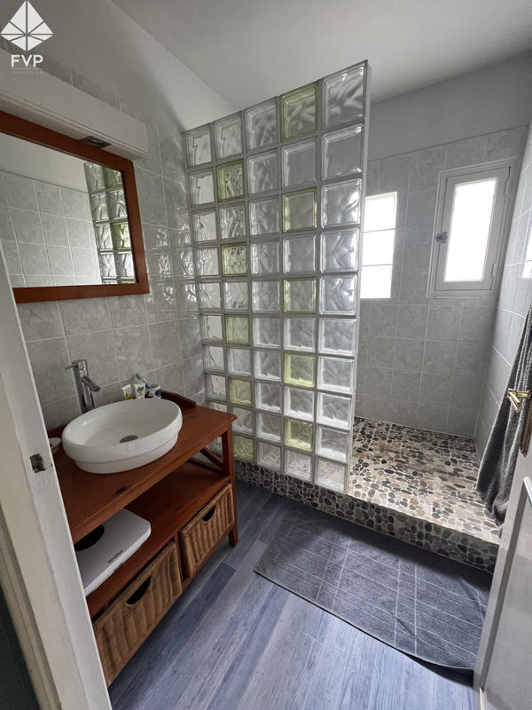 Maison - 246 m² - 7 pièces