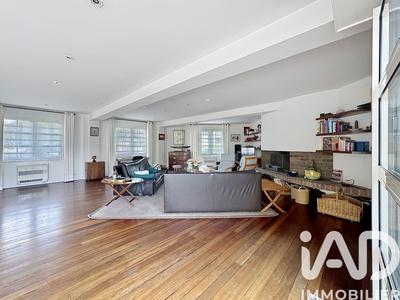 Maison - 256 m² - 7 pièces