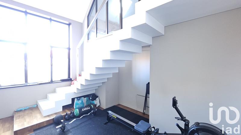 Loft - 243 m² - 5 pièces