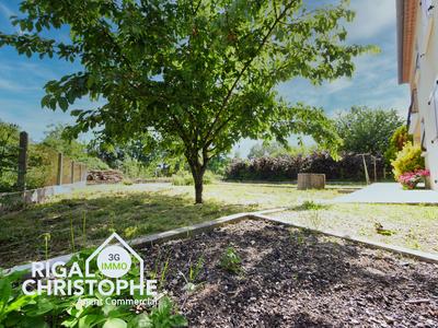 Maison traditionnelle - 195 m² - 9 pièces