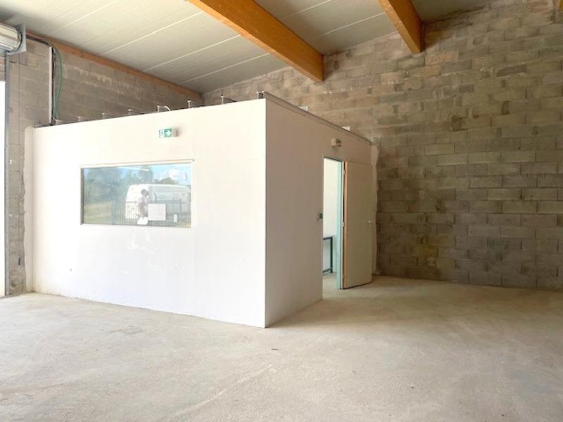 Entrepôt - 170 m² - 2 pièces