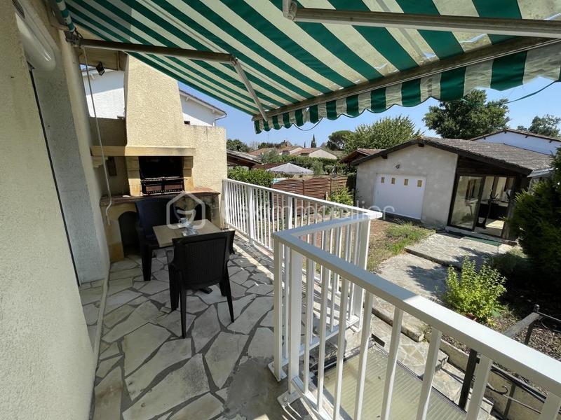 Maison traditionnelle - 235 m² - 11 pièces