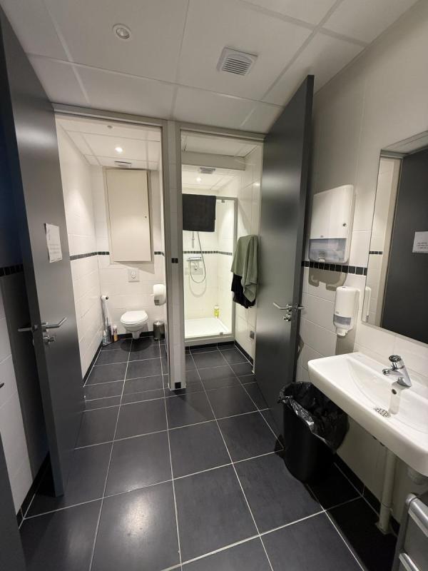 Local d'activité / Entrepôt - 439 m²