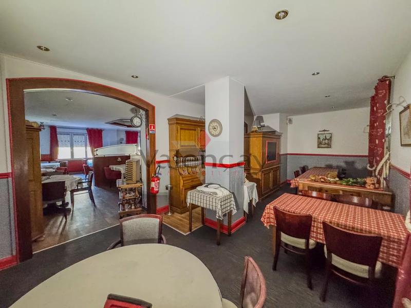 Immeuble - 381 m² - 11 pièces