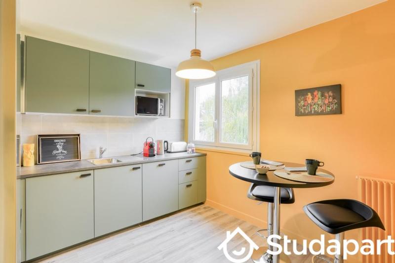 Chambre - 10 m² - 1 pièce