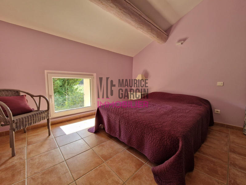 Maison - 187 m² - 7 pièces