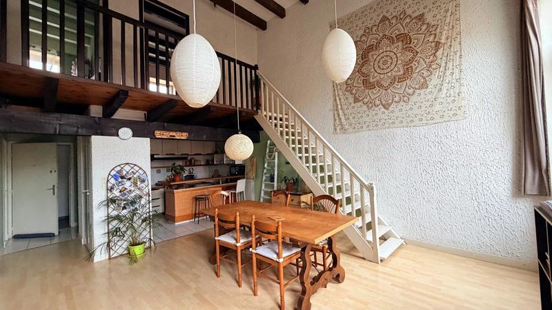 Appartement - 102 m² - 3 pièces